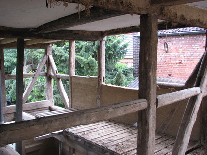 Die Fenster und Fächer im Badezimmer wurden abgetragen