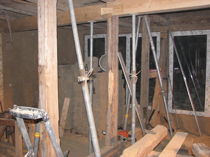 An der linken Flurwand wurde weiter gearbeitet