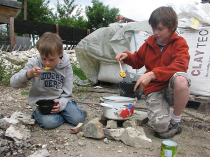 Die Kinder kochen