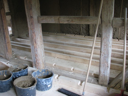 Deckenbalken im Kinderzimmer ausgeklinkt