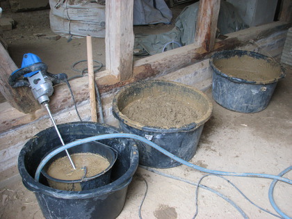 Lehmkleber für die Holzfaserdämmplatten