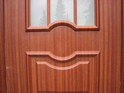 Risse in der Haustür