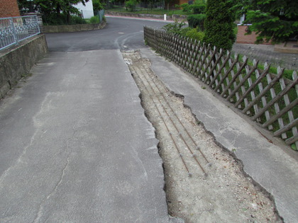 Betonstahl in der Auffahrt