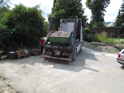 LKW mit Container Kipper