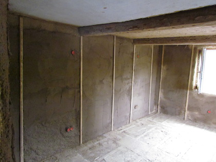 Lehmwände ausgeglichen im Schlafzimmer I