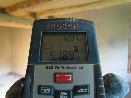 Herr Bosch sagt es sind 12m2