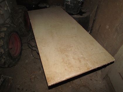 Kalk Kaseinleim auf einer 20mm Holzfaserplatte Kalk Kaseinleim auf einer 20mm Holzfaserplatte