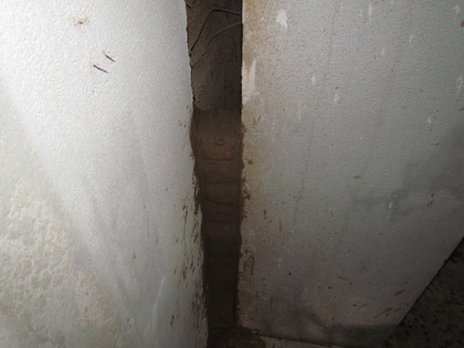 Lehmsteinscheiben mit 8cm breite wurden verlegt Lehmsteinscheiben mit 8cm breite wurden verlegt